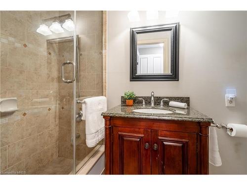 2380 Stillmeadow Road, Mississauga, ON - Indoor Photo Showing Bathroom