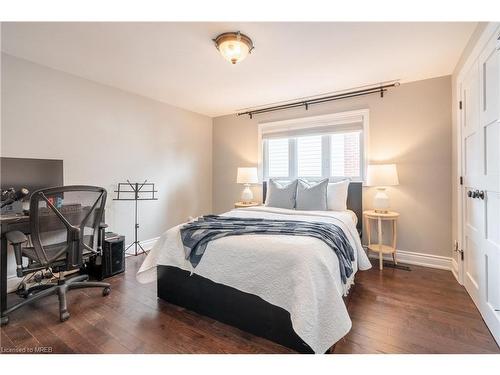 2380 Stillmeadow Road, Mississauga, ON - Indoor Photo Showing Bedroom