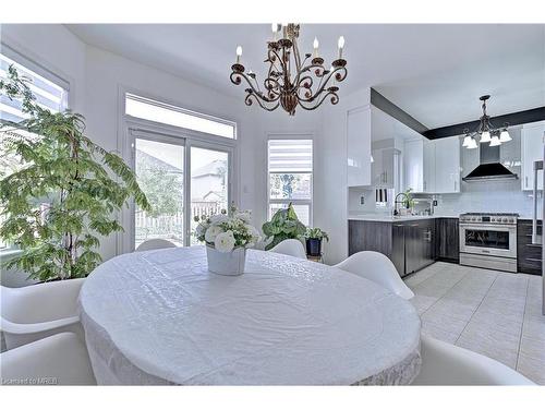 1080 Buck Drive, Milton, ON - Indoor Photo Showing Dining Room