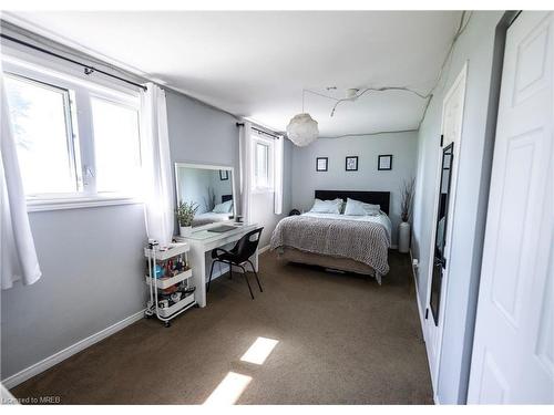 4106 Brigden Road, Petrolia, ON - Indoor Photo Showing Bedroom