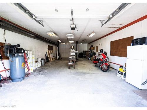 4106 Brigden Road, Petrolia, ON - Indoor Photo Showing Garage