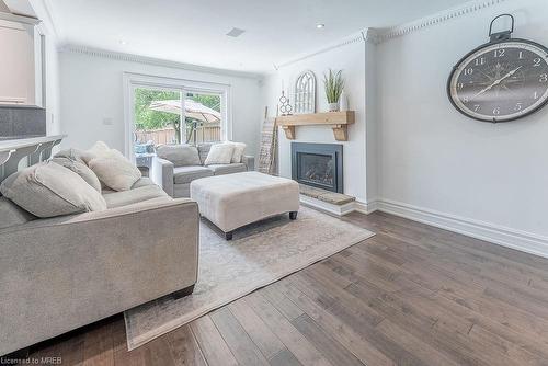 1204 Clarkson Road N, Mississauga, ON - Indoor Photo Showing Living Room With Fireplace