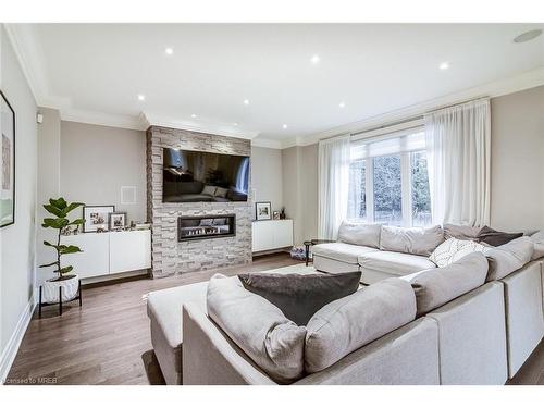 612 Byngmount Avenue, Mississauga, ON - Indoor Photo Showing Living Room With Fireplace