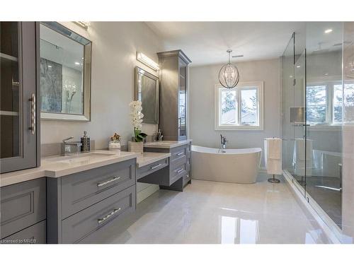 233 Indian Valley Trail, Mississauga, ON - Indoor Photo Showing Bathroom