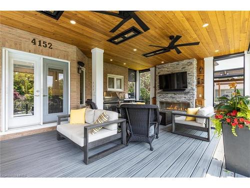 4152 Arbourfield Drive, Burlington, ON - Outdoor With Deck Patio Veranda With Exterior