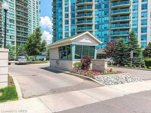 101-2565 Erin Centre Boulevard, Mississauga, ON - Outdoor