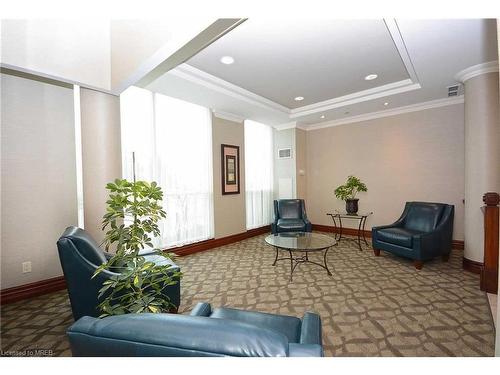 101-2565 Erin Centre Boulevard, Mississauga, ON - Indoor Photo Showing Other Room