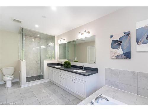 252 Shady Glen Crescent, Kitchener, ON - Indoor Photo Showing Bathroom