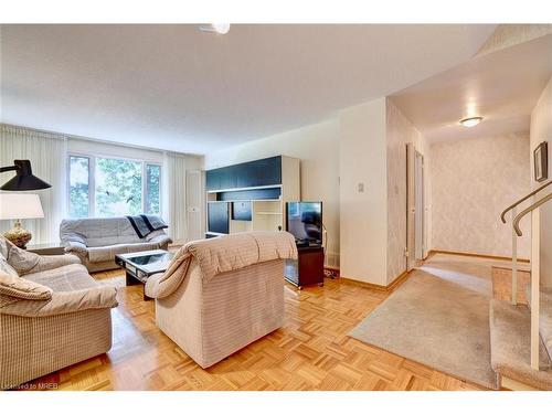 3426 Autumnleaf Crescent, Mississauga, ON - Indoor Photo Showing Living Room