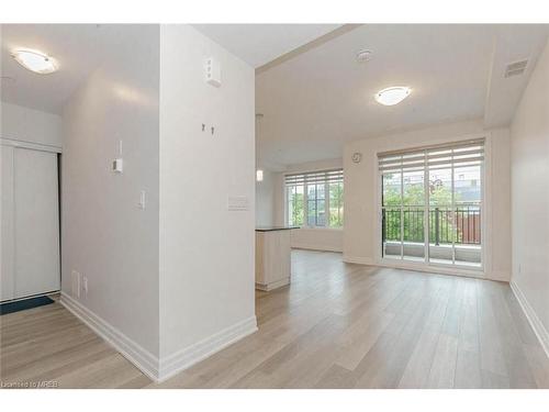 729-665 Cricklewood Drive, Mississauga, ON - Indoor Photo Showing Other Room