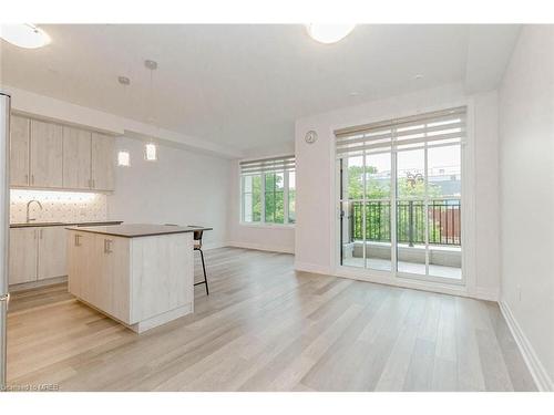 729-665 Cricklewood Drive, Mississauga, ON - Indoor Photo Showing Kitchen