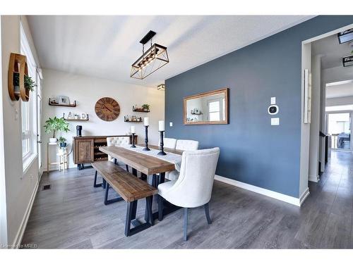 212 Wheat Boom Drive, Oakville, ON - Indoor Photo Showing Dining Room