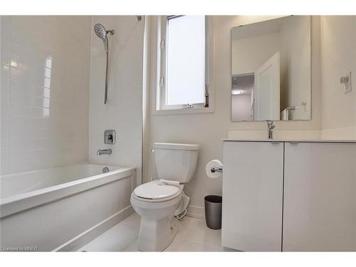 212 Wheat Boom Drive, Oakville, ON - Indoor Photo Showing Bathroom