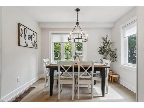 1422 Everall Road, Peel, ON - Indoor Photo Showing Dining Room