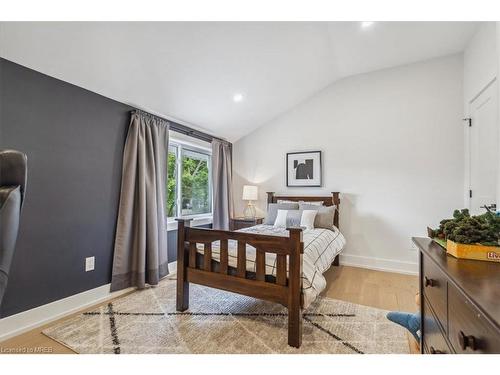 1422 Everall Road, Peel, ON - Indoor Photo Showing Bedroom