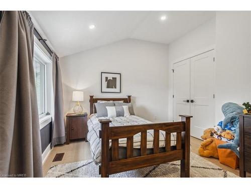 1422 Everall Road, Peel, ON - Indoor Photo Showing Bedroom