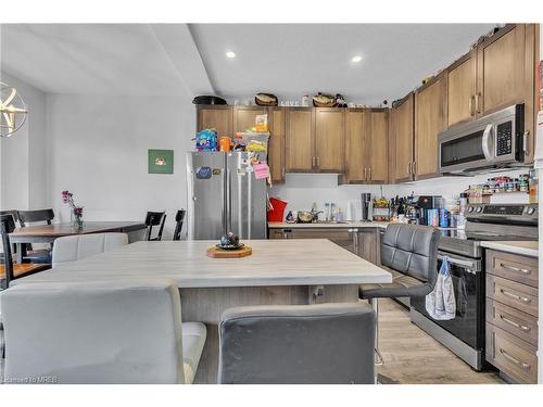 877 Edinburgh Drive Drive, Woodstock, ON - Indoor Photo Showing Kitchen