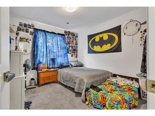 877 Edinburgh Drive Drive, Woodstock, ON - Indoor Photo Showing Bedroom