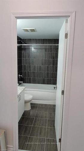 221-1 Falaise Road, Toronto, ON - Indoor Photo Showing Bathroom