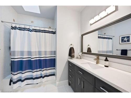 1958 Forest Valley Drive, Innisfil, ON - Indoor Photo Showing Bathroom