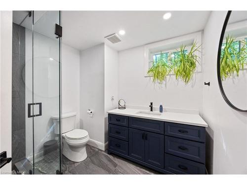 1958 Forest Valley Drive, Innisfil, ON - Indoor Photo Showing Bathroom