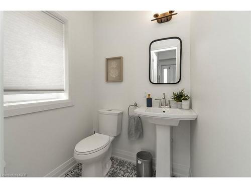 69 Mississauga Road N, Mississauga, ON - Indoor Photo Showing Bathroom