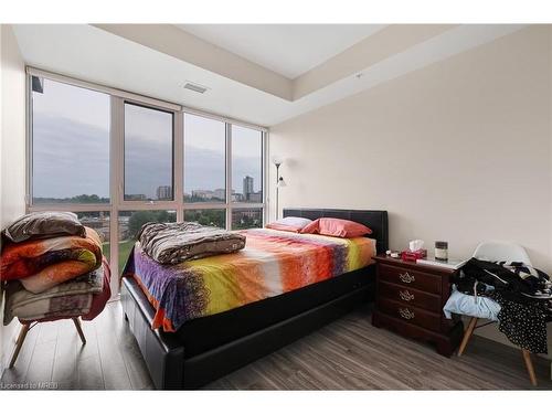 807-128 King Street N, Waterloo, ON - Indoor Photo Showing Bedroom