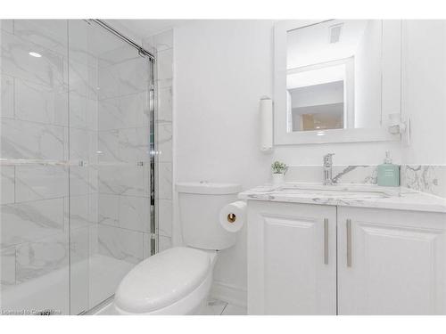 328 Bedrock Drive, Hamilton, ON - Indoor Photo Showing Bathroom