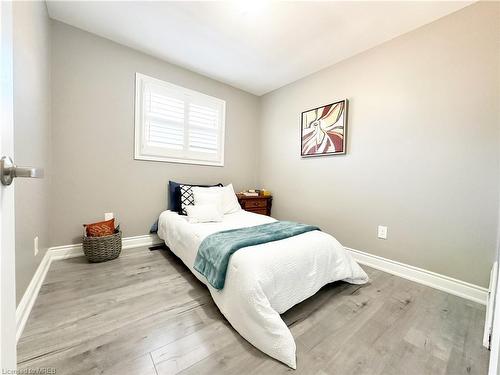 95 Legget Drive, Hamilton, ON - Indoor Photo Showing Bedroom