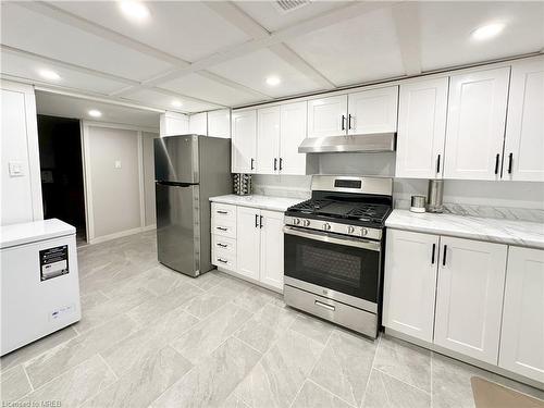 95 Legget Drive, Hamilton, ON - Indoor Photo Showing Kitchen