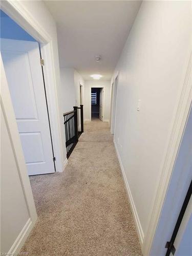 2607 Sheffield Boulevard Boulevard, London, ON - Indoor Photo Showing Other Room