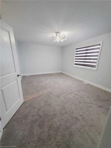 2607 Sheffield Boulevard Boulevard, London, ON - Indoor Photo Showing Other Room