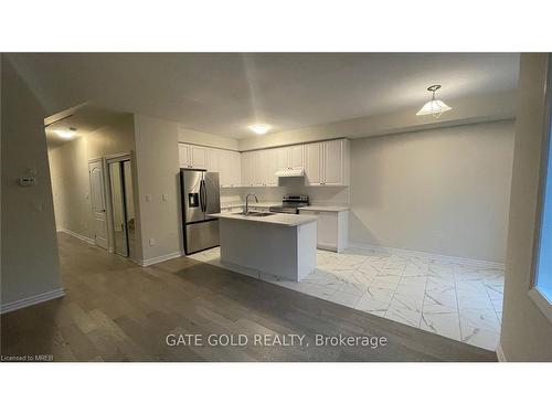 98 Blacksmith Drive, Breslau, ON - Indoor Photo Showing Kitchen