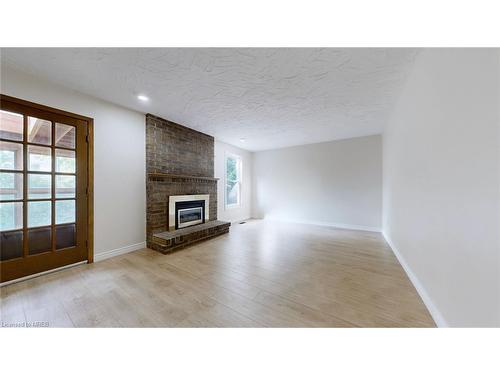 98 Keats Walk, Waterloo, ON - Indoor Photo Showing Other Room With Fireplace