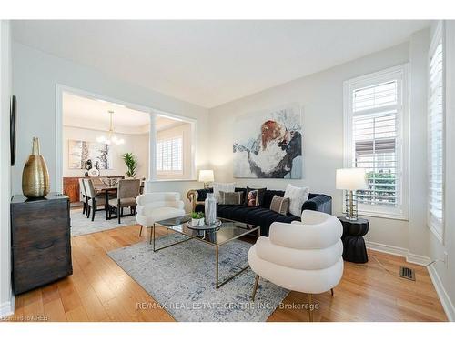 435 Grovehill Road, Oakville, ON - Indoor Photo Showing Living Room