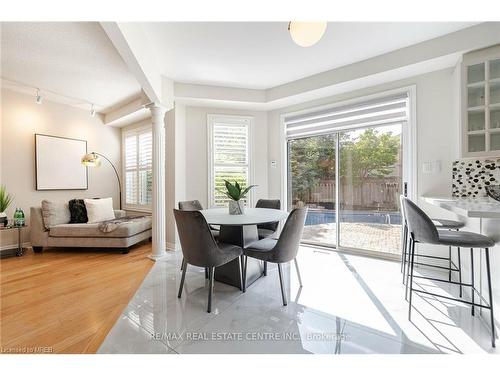 435 Grovehill Road, Oakville, ON - Indoor Photo Showing Dining Room