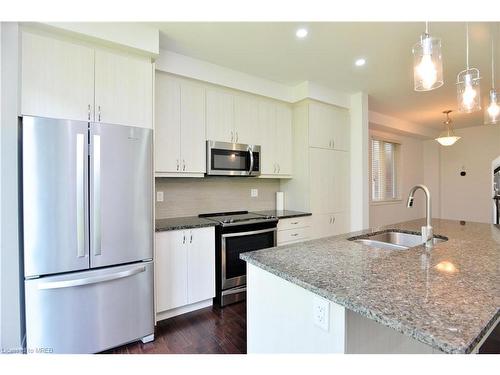 56 Pointer Street, Cambridge, ON - Indoor Photo Showing Kitchen