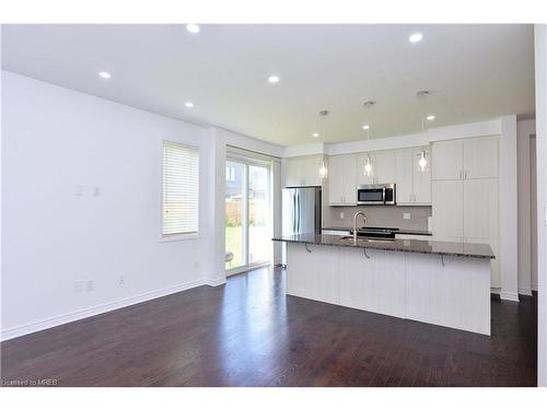 56 Pointer Street, Cambridge, ON - Indoor Photo Showing Kitchen With Double Sink With Upgraded Kitchen