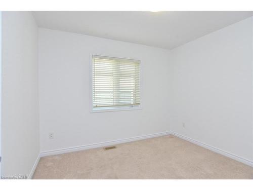 56 Pointer Street, Cambridge, ON - Indoor Photo Showing Bathroom