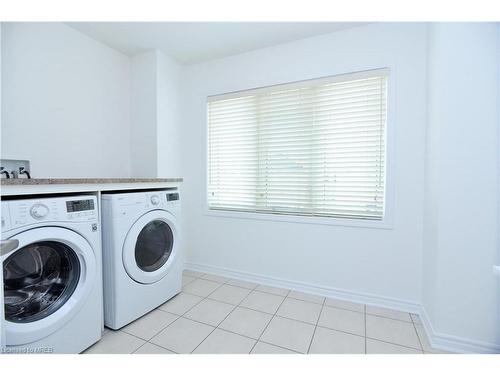 56 Pointer Street, Cambridge, ON - Indoor Photo Showing Laundry Room