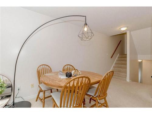 77-42 Green Valley Drive, Kitchener, ON - Indoor Photo Showing Dining Room