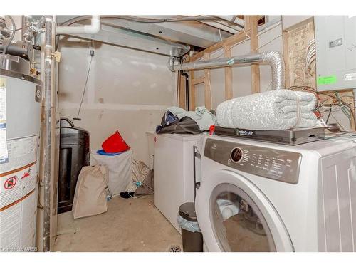 77-42 Green Valley Drive, Kitchener, ON - Indoor Photo Showing Laundry Room