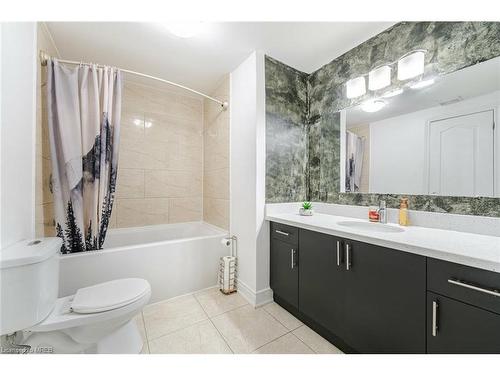 61-6780 Formentera Avenue, Mississauga, ON - Indoor Photo Showing Bathroom