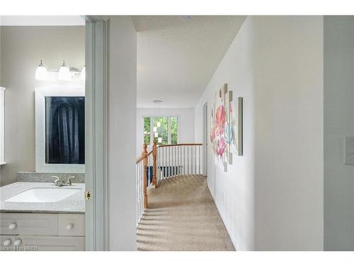 59-1100 Byron Baseline Road, London, ON - Indoor Photo Showing Bathroom