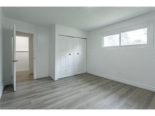 901 Lawson Road, London, ON - Indoor Photo Showing Other Room