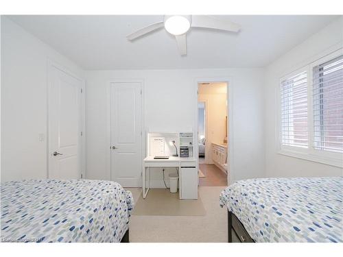 147 Mcwilliams Crescent, Oakville, ON - Indoor Photo Showing Bedroom