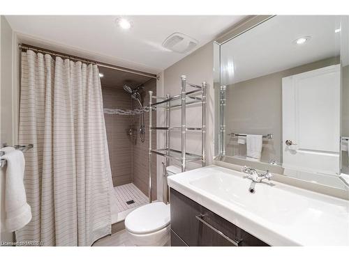 147 Mcwilliams Crescent, Oakville, ON - Indoor Photo Showing Bathroom