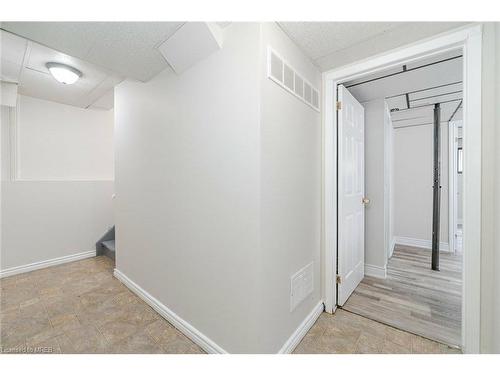 36 Poplar Crescent, Welland, ON - Indoor Photo Showing Other Room