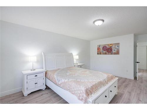 1860 Devos Drive, Middlesex Centre, ON - Indoor Photo Showing Bedroom