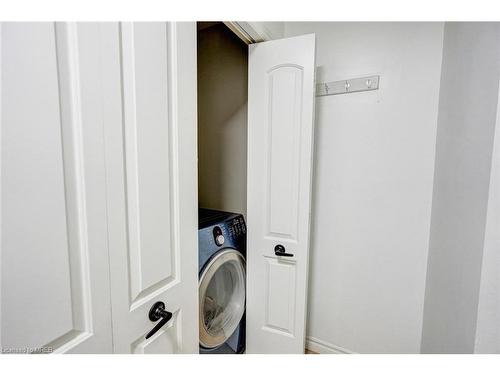 1860 Devos Drive, Middlesex Centre, ON - Indoor Photo Showing Laundry Room